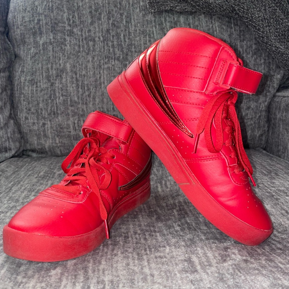 FILA MID RISE RED SNEAKERS